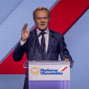 Poland’s Tusk Returns to Frontline, Vowing to Lead Opposition to Victory