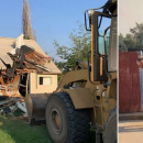 Washington man in yellow dress steals school bus, rams front-end loader into estranged wife’s home: deputies