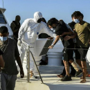 Turkey and Greece search for missing after migrant boat sinks