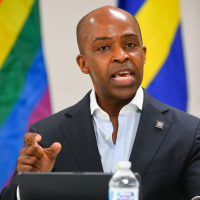 Nation’s Largest L.G.B.T.Q. Advocacy Group in Turmoil Over Cuomo Ties