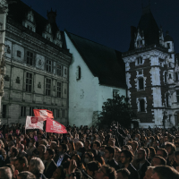 Are Traditional Political Parties Dead in France?