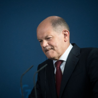 Scholz Faces Tricky Electoral Test in Former Party Stronghold