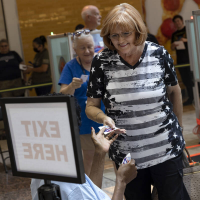 Las Vegas Valley residents cast ballots on 1st day of early voting