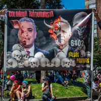 What is Uribismo and why are Colombians voting against it?