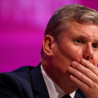 Labour delegates vote to nationalise energy firms in defeat for Keir Starmer