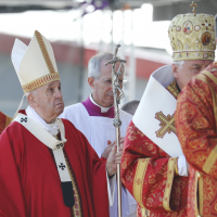 Francis condemns political use of religious symbols during Slovakia liturgy | Crux Now