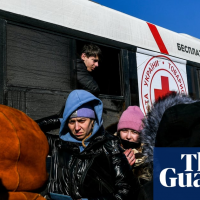 Wednesday briefing: 100,000 trapped in Mariupol, says Zelenskiy