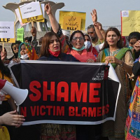 Woman is sexually abused by HUNDREDS of men in a park in Pakistan