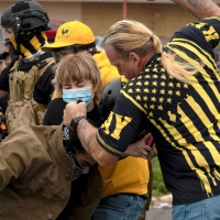 Portland protests see clashes between far-right, far-left groups