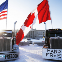 Ottawa ‘under siege’ amid ‘nationwide insurrection’ – authorities  —  RT World News