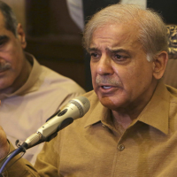 Opposition favorite chosen to lead Pakistan  —  RT World News