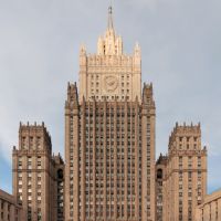 Russia blacklists British media and military  —  RT World News