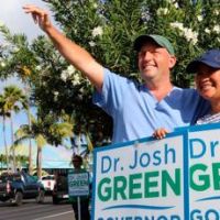 Hawaii voters picking nominees in race to succeed Gov. Ige