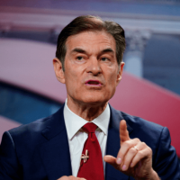 Mehmet Oz Booed at Trump Rally in Pennsylvania