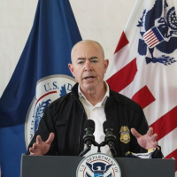Mayorkas Tells Migrants How to Get Through Title 42 Border Barrier
