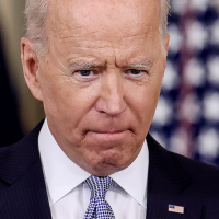 Biden’s biggest problem: He can’t read a room