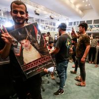 Hundreds of Anti-Iran Protesters Occupy Iraqi Parliament