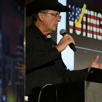 Right-wing U.S. sheriffs vow to probe 2020 voter-fraud claims