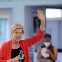 Elizabeth Warren wants to let 16- and 17-year-olds pre-register to vote
