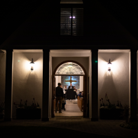 Russian and Ukrainian Americans Pray for Peace During the Conflict