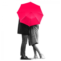 Help! I’m Dating a Famous Person, and I’m Terrified of the Media Finding Out.