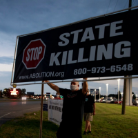 Democrats Pressure US Justice Department to Stop Seeking Death Penalty