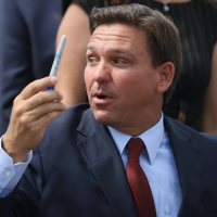 A judge just struck down Gov. DeSantis’ mask mandates ban, saying he didn’t have the power to order it