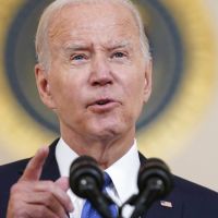 Biden bets on <i>Roe </i>reversal to reverse Democrats’ fortunes ahead of November