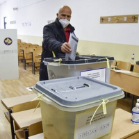 Center-right parties lead in Kosovo’s municipal vote