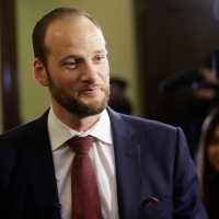 San Francisco’s top prosecutor was 3 when his dad went to prison. Cuomo just granted his father clemency.