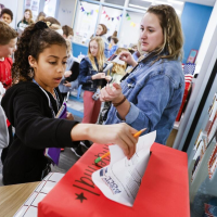 Reyonds, Grassley lead in the polls for Iowa students