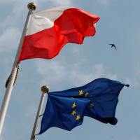 Poland will continue to respect EU law, foreign ministry says
