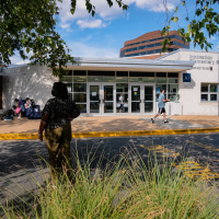 Arlington schools are wrong to buck Youngkin’s mask policy