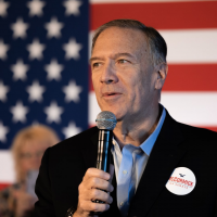 Mike Pompeo ponders entering the presidential marathon