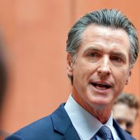 Ron File Gavin Newsom challenges Florida Gov. Ron DeSantis to debate – Article ...