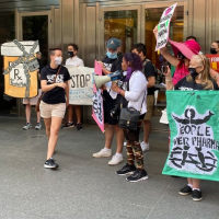 Big Pharma Greed ‘Literally Killing Americans,’ Sanders Says Outside Drug Lobby HQ