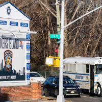 Eric Adams should scrap de Blasio’s replace-Rikers plan