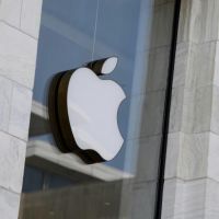 Apple Store Workers Vote To Form Their First US Union