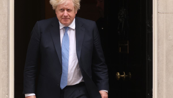Boris Johnson to apologise for partygate as allies say he’ll fight on