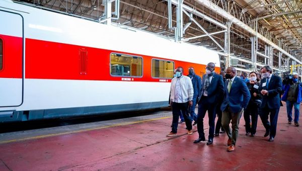 Sanwo-Olu In Major Deal With Milwaukee Manufacturing For High Speed Train