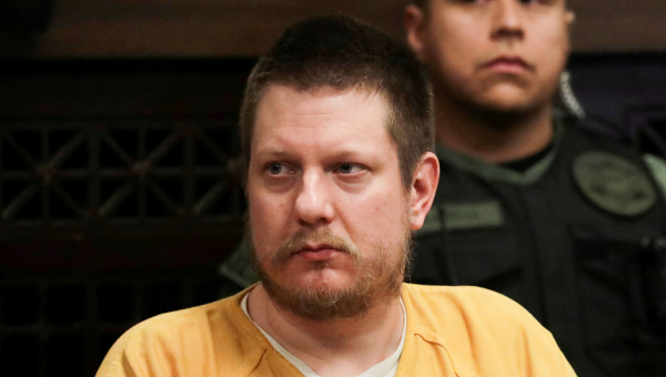 Ex-Chicago Officer Who Killed Laquan McDonald Won't Face Federal Charges
