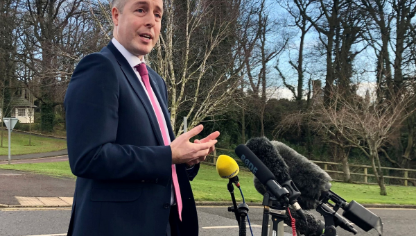First Minister Paul Givan expected to quit in protocol protest