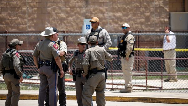 Texas House report blames local, state and federal officers for ‘systemic failure’ in Uvalde | Houston Public Media