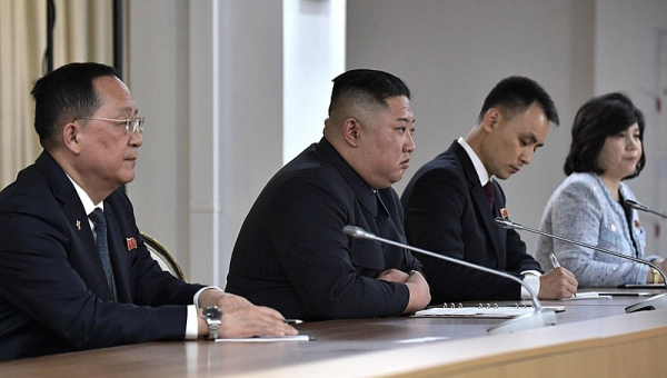 North Korea: Kim Jong-un orders military to stabilize distribution of COVID-19 medicine – EconoTimes