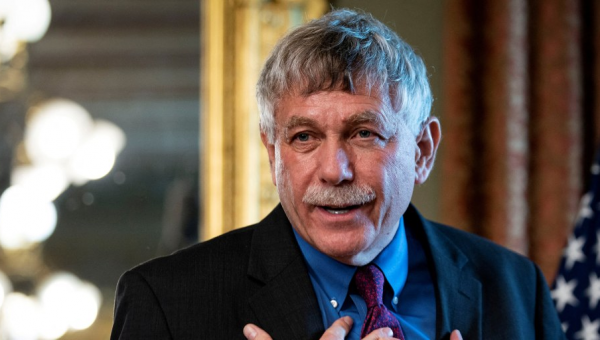 Top White House scientist resigns, admits he ’caused hurt’