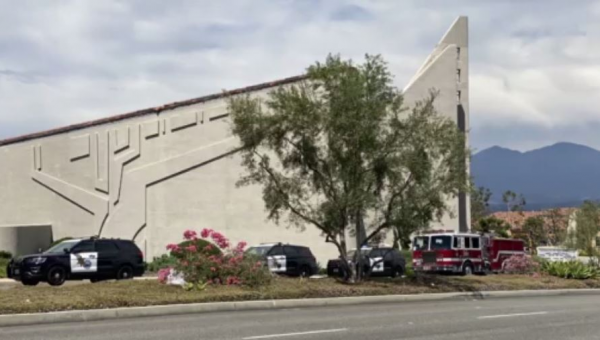 California churchgoers detain gunman in shooting; 1 dead, 5 hurt