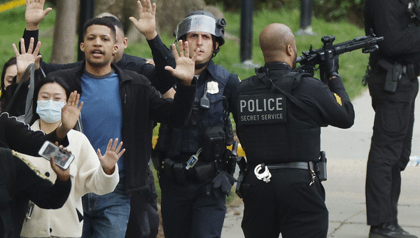 Gunman shoots four people in Washington and later found dead