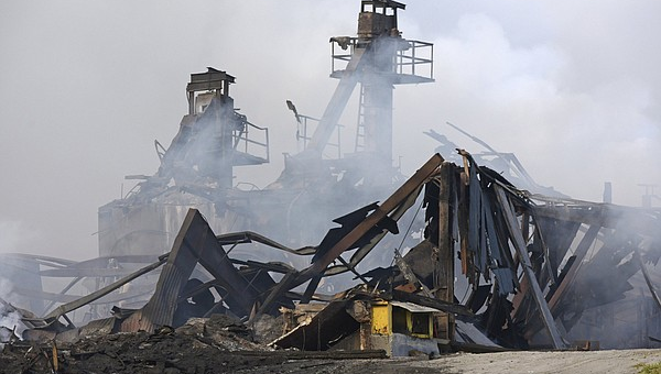 The nation in brief: N.C. fertilizer plant fire still burning