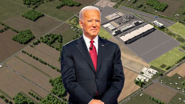 Live updates: Media, guests, protestors set up early Friday for Biden’s Intel visit