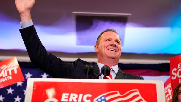 Missouri AG Eric Schmitt tops Eric Greitens in Republican U.S. Senate contest